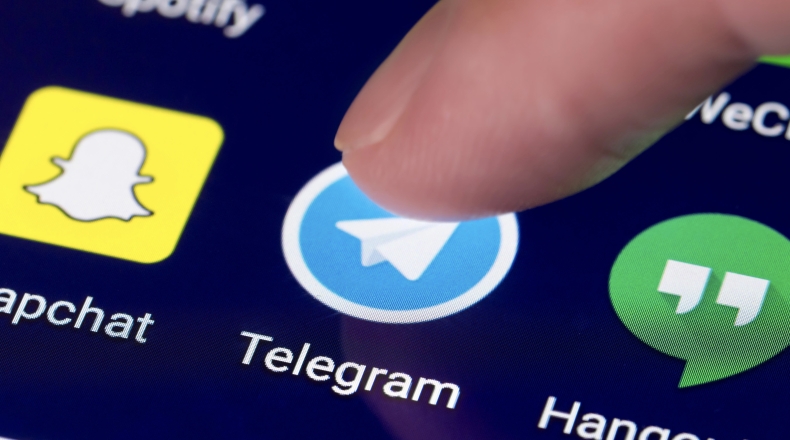 Telegram电脑版如何关闭自动更新保留旧UI